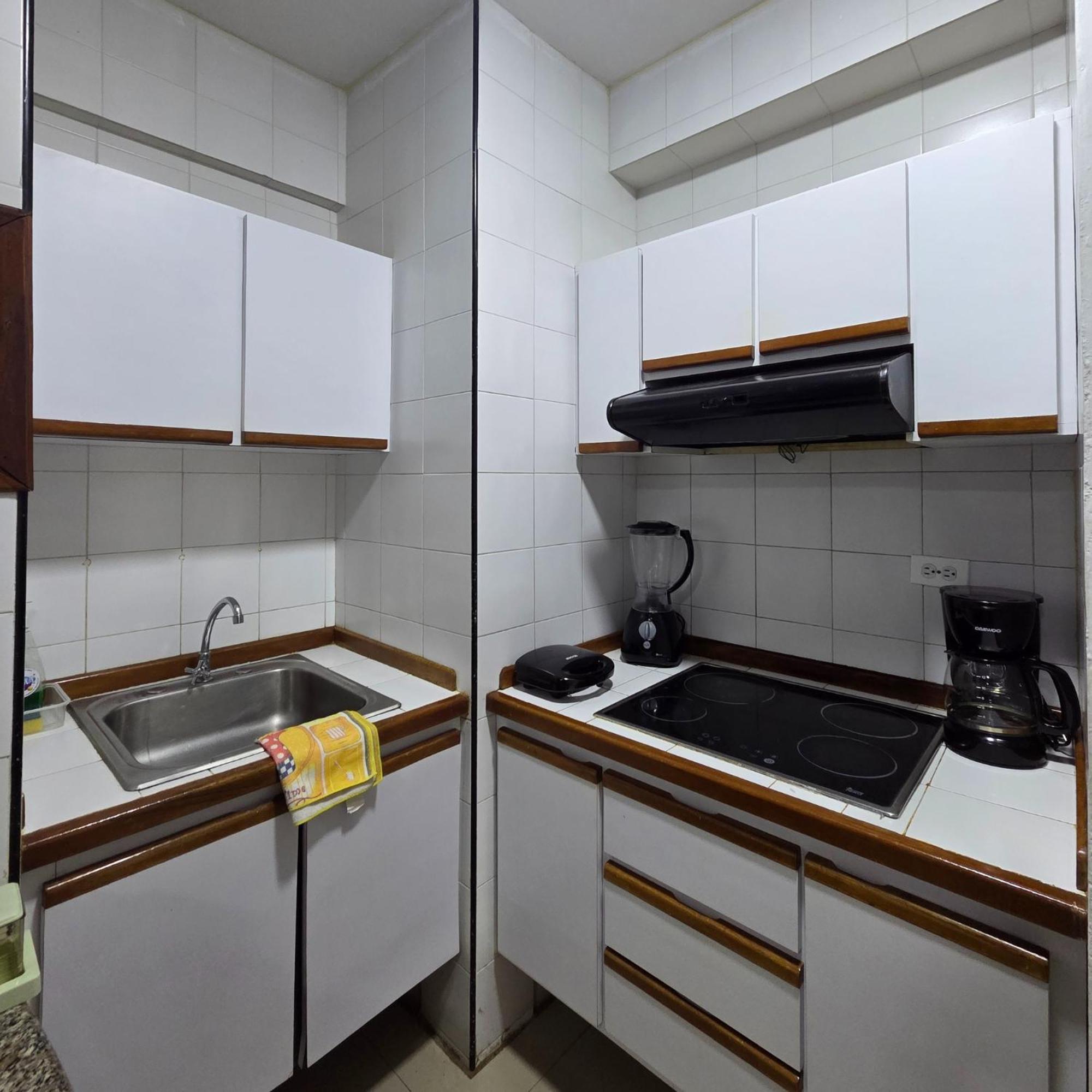 Tucacas, Frente Al Mar, Balcon, Piscina Y Playa Privada公寓 外观 照片