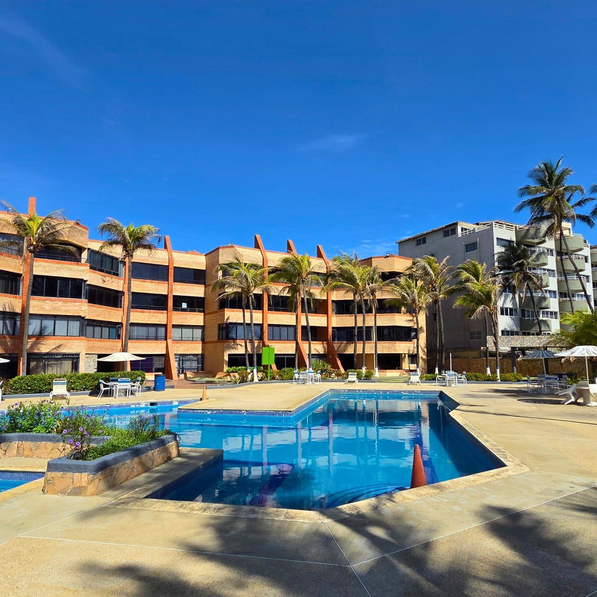 Tucacas, Frente Al Mar, Balcon, Piscina Y Playa Privada公寓 外观 照片