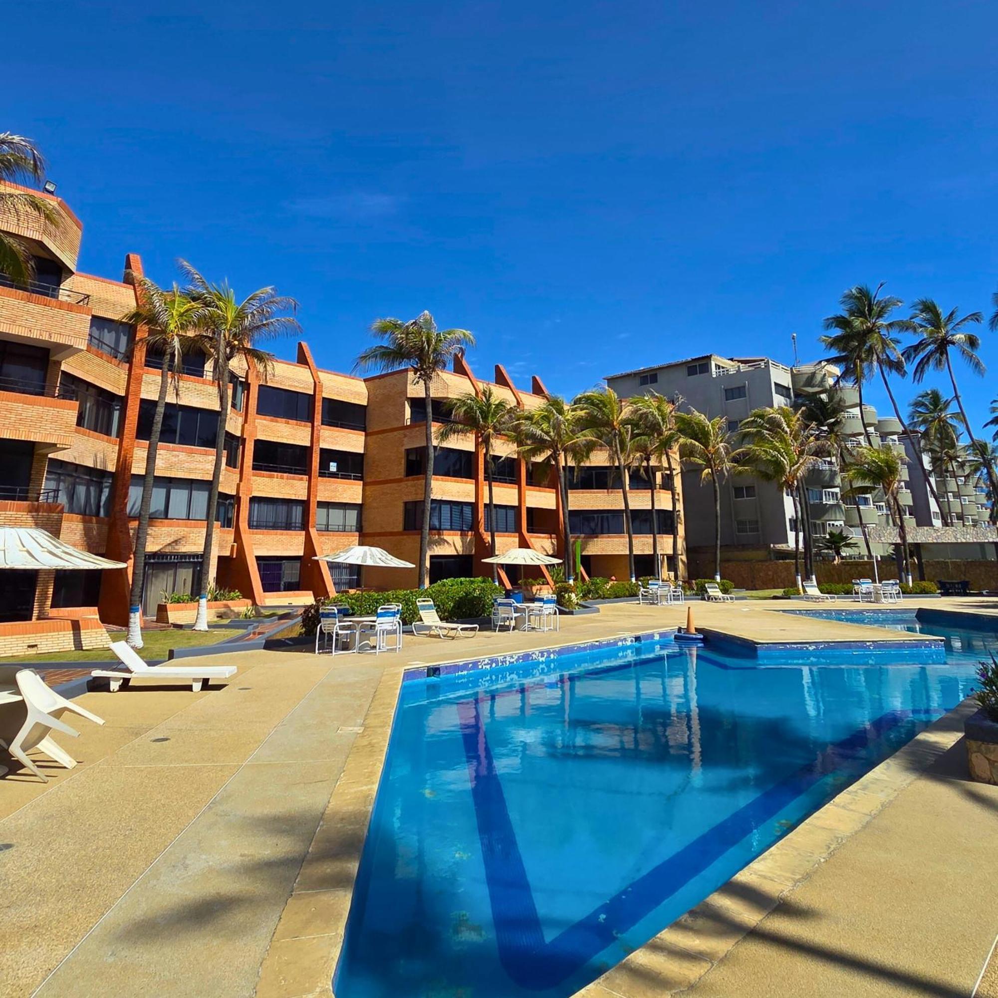 Tucacas, Frente Al Mar, Balcon, Piscina Y Playa Privada公寓 外观 照片